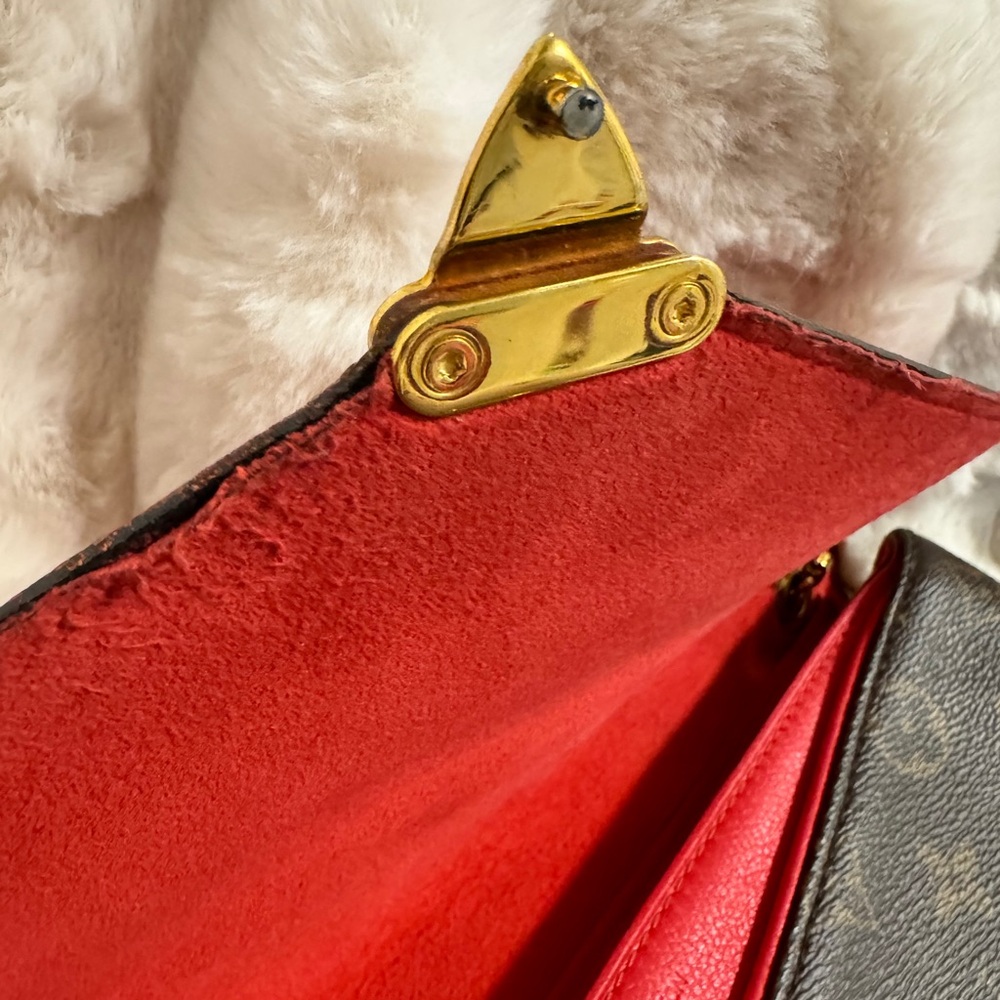 Louis Vuitton Louis Vuitton Pallas Chain Bag - Picture 11 of 16